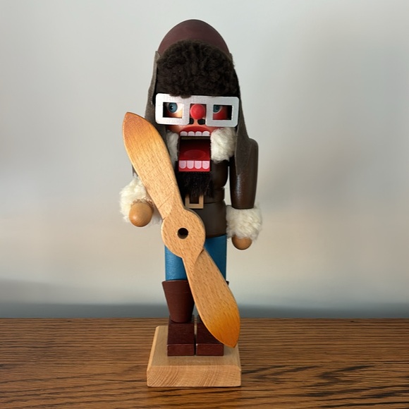 Aviator Nutcracker - Picture 2 of 10